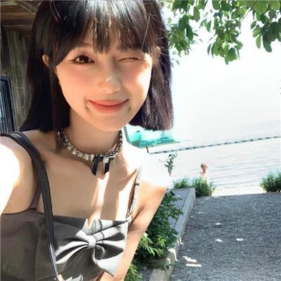 路过我年少时光的蓝色